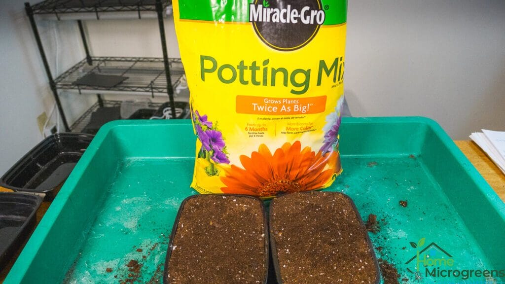 the ingredients in miracle gro potting mix
